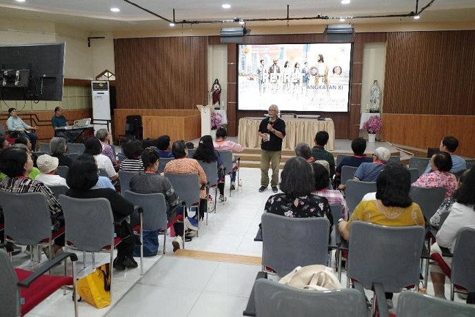 Bapaka Margot mengajak peserta untuk berdinamika kelompokPAKAI_1
